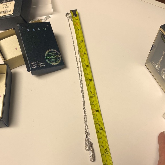 Swarovski crystals used in necklace & earrings Auth. code verification avail. - Picture 7 of 10